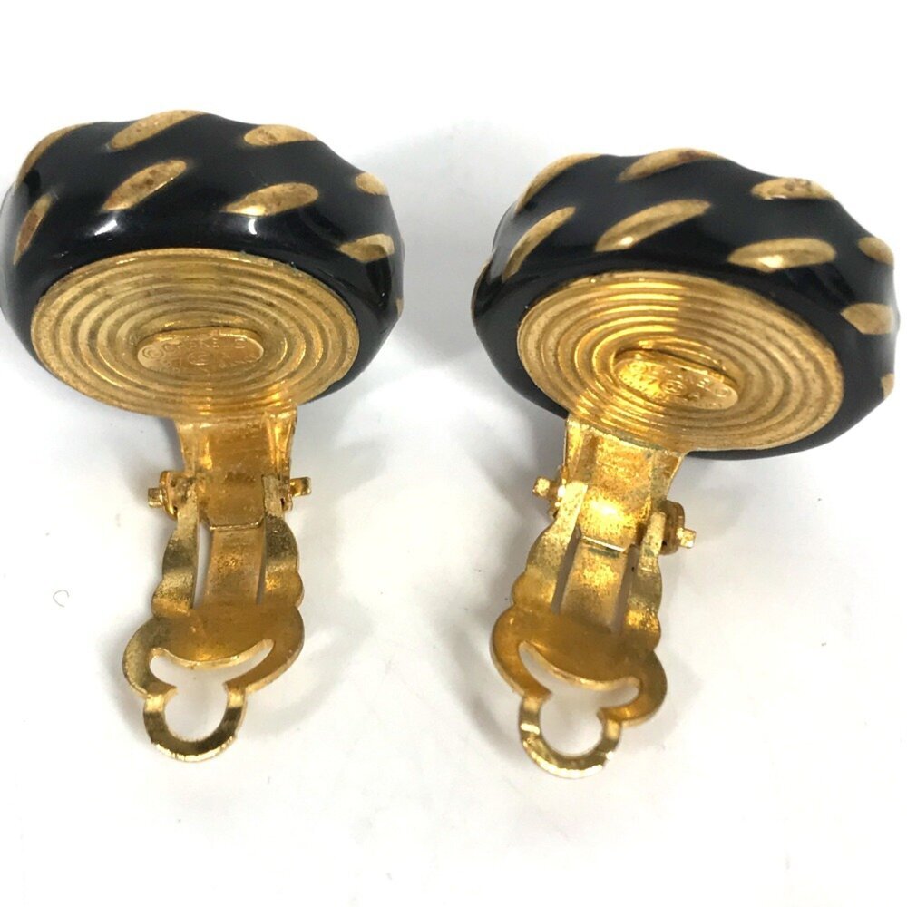 CHANEL Authentic Vintage Gold Earrings - Picture 6 of 8